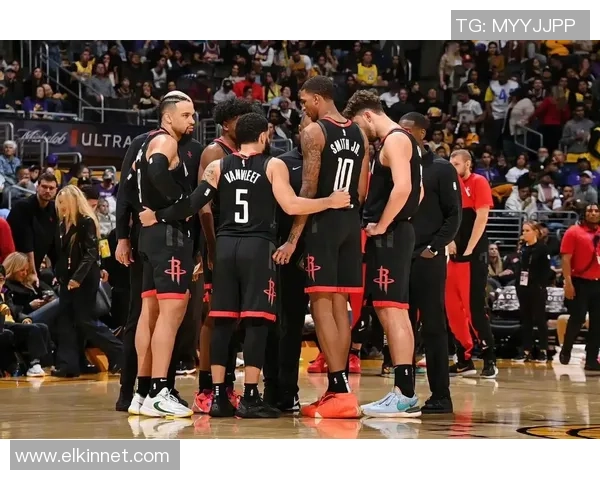 2005年火箭队与灰熊队激战回顾:经典对决中的精彩瞬间与战术分析 2005年火箭队与灰熊队激战回顾:经典对决中的精彩瞬间与战术分析